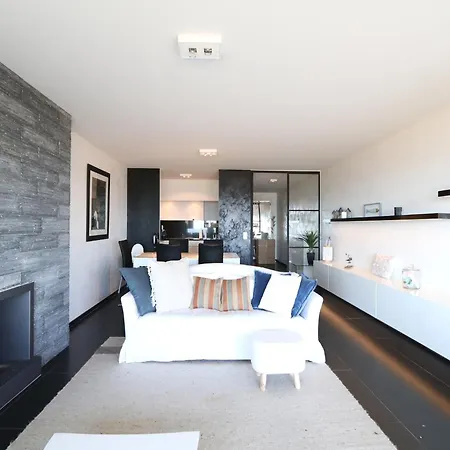 Apartment In With Sea View